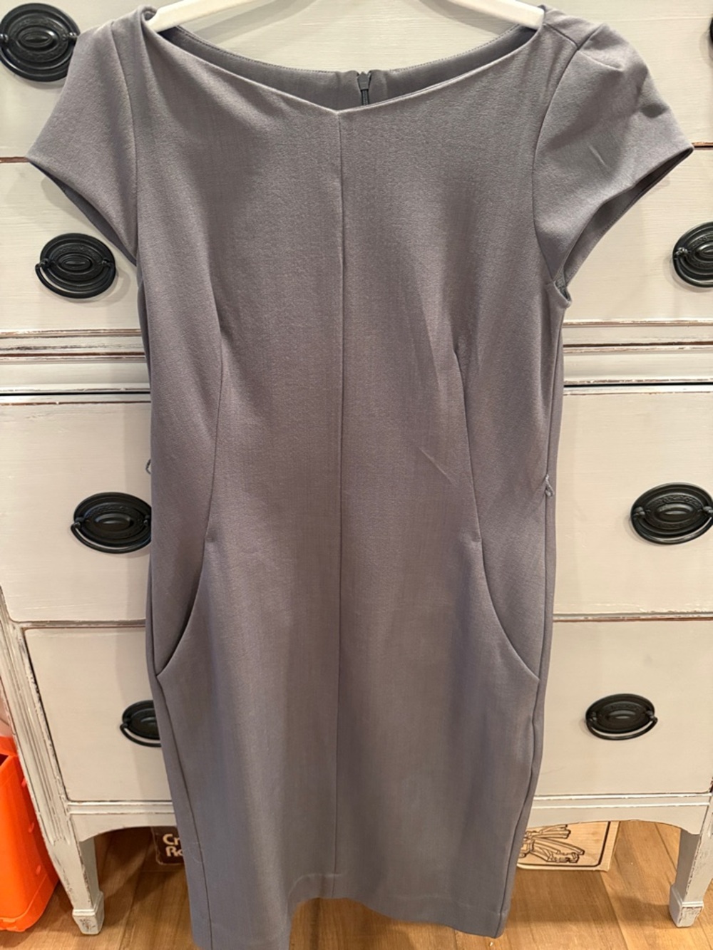 MM Lafleur Grey Cap Sleeve Classic Midi Sheath Dress Size 2